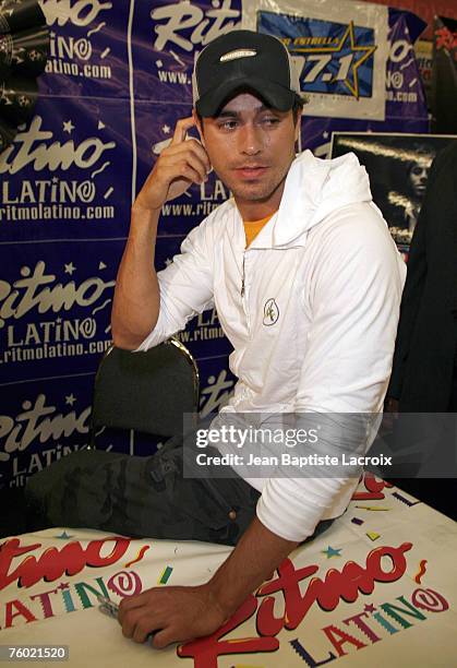 Enrique Iglesias signs copies of his new album "Insomniac" on August 5, 2007 at Rythmo Latino in Anaheim, California.