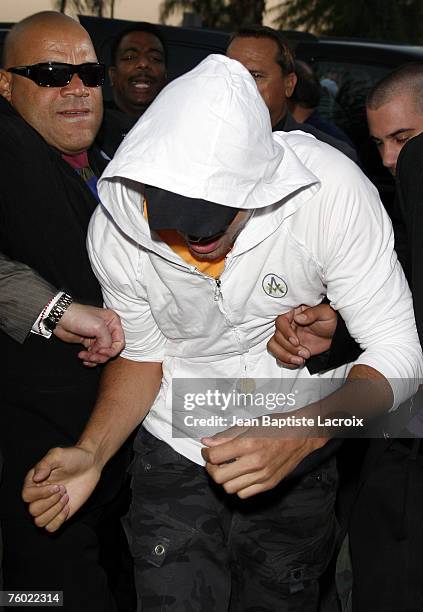 Enrique Iglesias signs copies of his new album "Insomniac" on August 5, 2007 at Rythmo Latino in Anaheim, California.