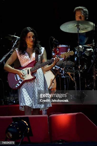 Country- and Jazz-Singer Norah Jones performs during a concert at the Zitadelle Spandau August 08, 2007 in Berlin, Germany. It is part of the...