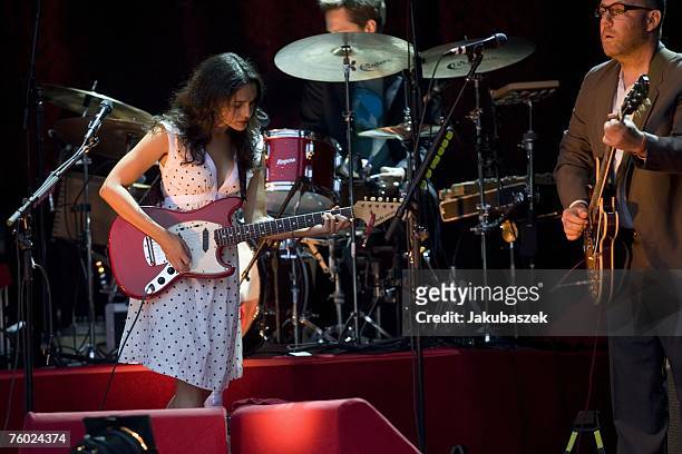 Country- and Jazz-Singer Norah Jones performs during a concert at the Zitadelle Spandau August 08, 2007 in Berlin, Germany. It is part of the...