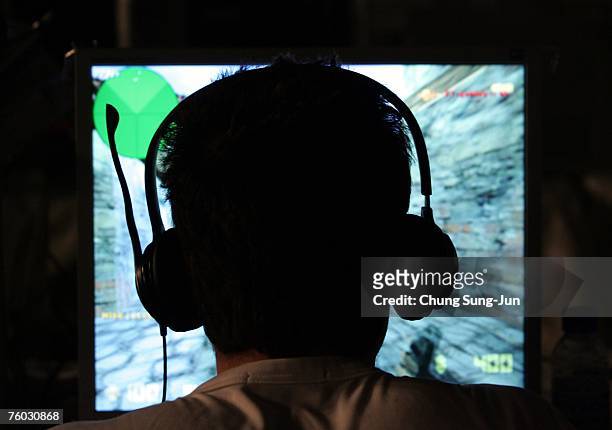 Contestant plays a computer game during the "E-Stars Seoul 2007" game festival hosted by the Seoul Metropolitan Government at Seoul Olympic Park on...