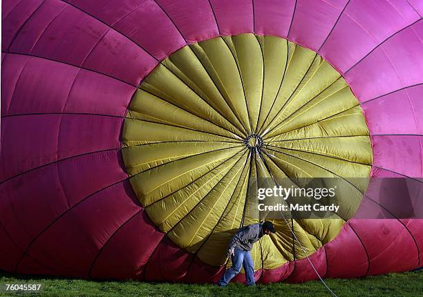 Ballon Rope 1,152 Balloon Rope Stock Photos, High-Res Pictures, and Images - Getty ...