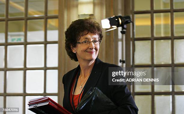 Defra Officers 25 Defra Headquarters Stock Photos, High-Res Pictures, and Images ...