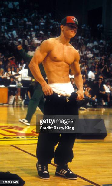 Walberg Barry Wahlberg Photos and Premium High Res Pictures - Getty Images