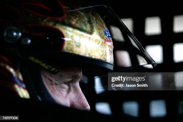 Snickers Dark Car Ricky Rudd Nascar 08 Photos and Premium High Res Pictures - Getty Images