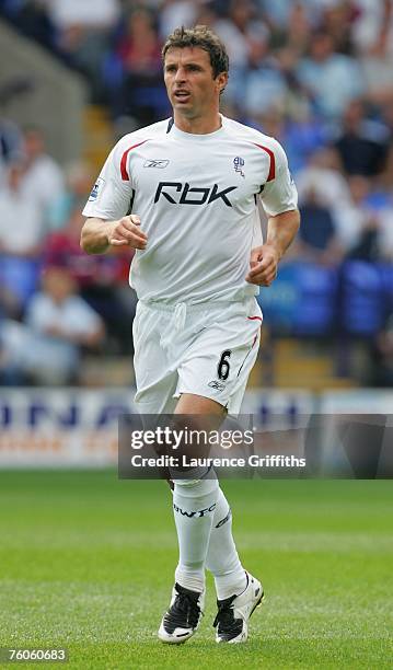 Gary Speed of Bolton Wanderers in action during the Barclays Premiership match between Bolton Wanderers and Newcastle United at The Reebok Stadium on...