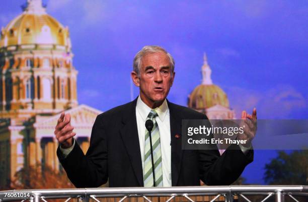 Republican presidential candidate U.S. Rep. Ron Paul speaks at the Iowa Straw Poll August 11, 2007 in Ames, Iowa. An estimated 40,000 people are...