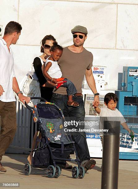 Brad Pitt and Angelina Jolie visit The Field Museum with their children on August 11, 2007 in Chicago.