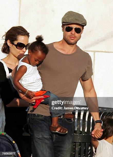 Brad Pitt and Angelina Jolie visit The Field Museum with their children on August 11, 2007 in Chicago.