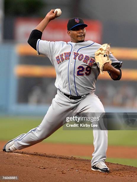 New York Mets starter Jorge Sosa pitches during 9-1 loss to the Los Angeles Dodgers in Major League Baseball game at Dodger Stadium in Los Angeles,...