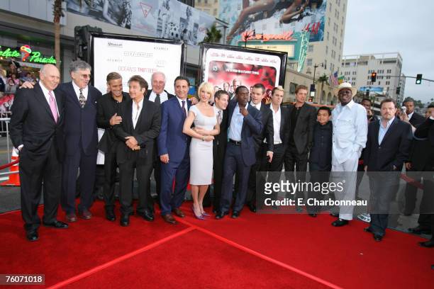 George Clooney, Al Pacino, Jerry Weintraub, Andy Garcia, Ellen Barkin, Eddie Jemison, Don Cheadle, Matt Damon, Casey Affleck, Brad Pitt, Shaobo Qin,...