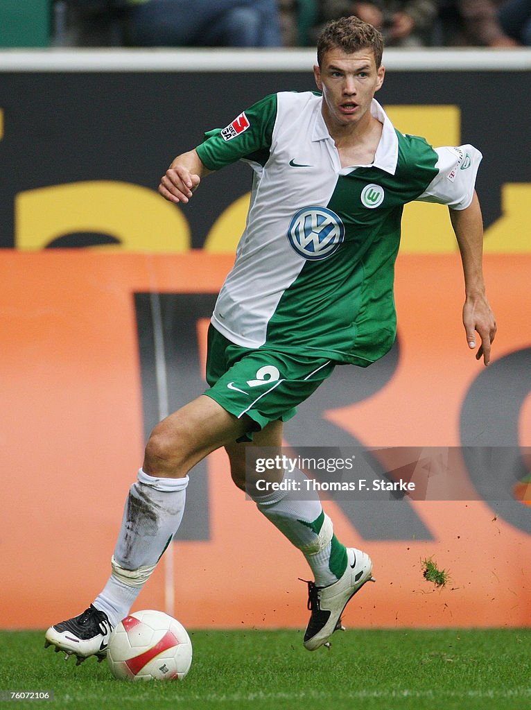 Bundesliga - VfL Wolfsburg v Arminia Bielefeld