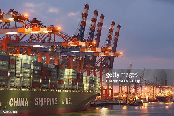Container ship from China Shipping Line is loaded at the main container port August 13, 2007 in Hamburg, Germany. Northern Germany, with its busy...