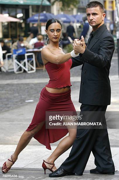 Sara Masi and Mauro Zompa, an Italian tango couple, dance in a Buenos Aires street, 14 August 2007. Between August 16th and 26th will be held the V...