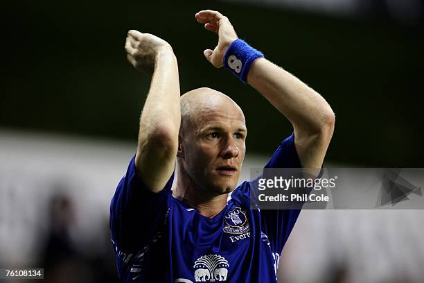Andy Johnson of Everton applaudes the fans after the Barclays Premiership match between Tottenham Hotspur and Everton at White Hart Lane on August...