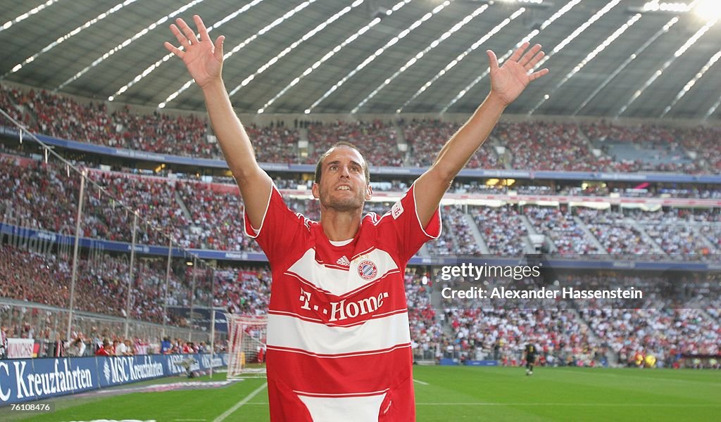 Bayern Munich v Barcelona - Franz Beckenbauer Cup