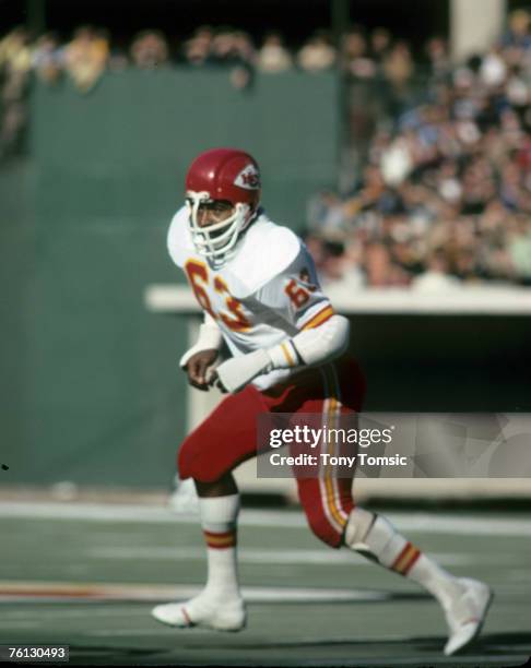 Kansas City Chiefs Hall of Fame linebacker Willie Lanier during a 28-3 loss to the Pittsburgh Steelers on November 16 at Three Rivers Stadium in...