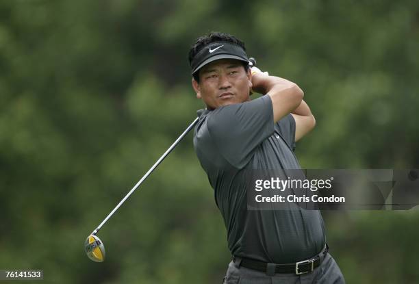 Choi on the 18th tee during the fourth and final round of the Memorial Tournament Presented by Morgan Stanley held at Muirfield Village Golf Club in...