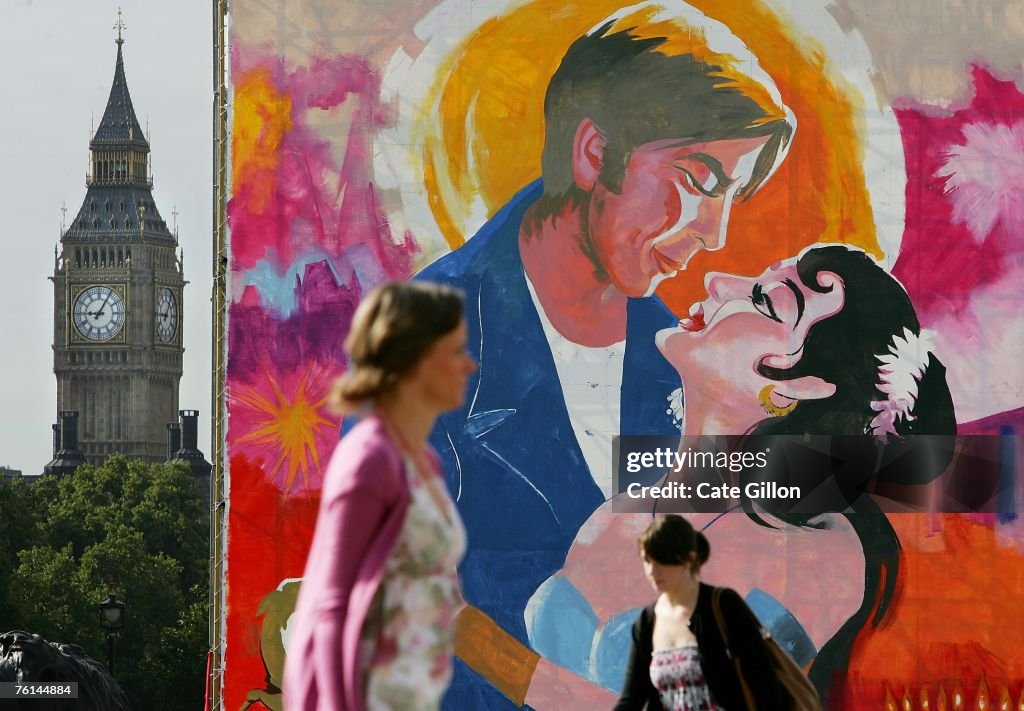 Painters Create A Giant Bollywood Film Poster
