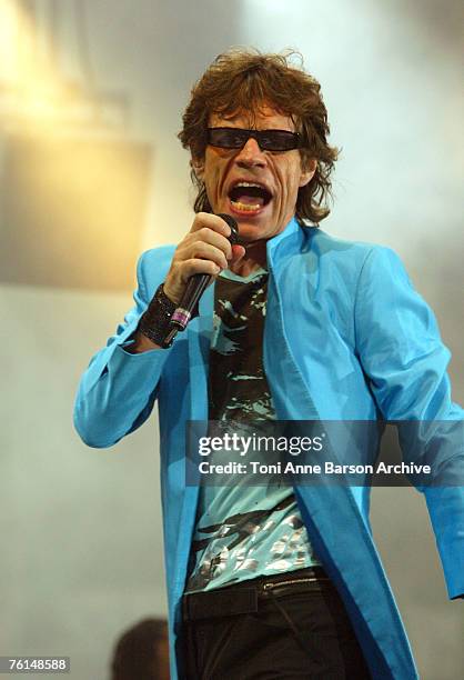 Mick Jagger of the Rolling Stones wears Dior homme Black Tie 12/s