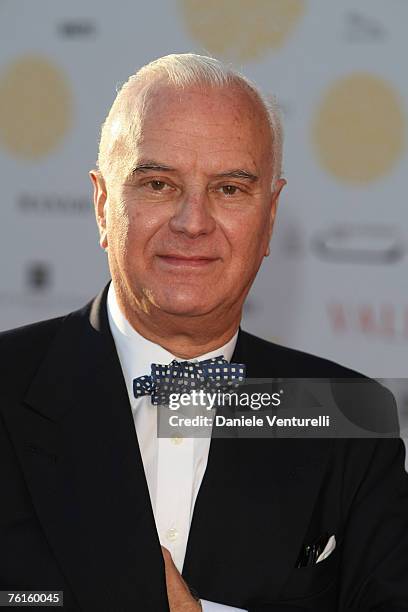 Manolo Blahnik arrives at the Ara Pacis for Valentino's Exhibition opening on July 6, 2007 in Rome, Italy.