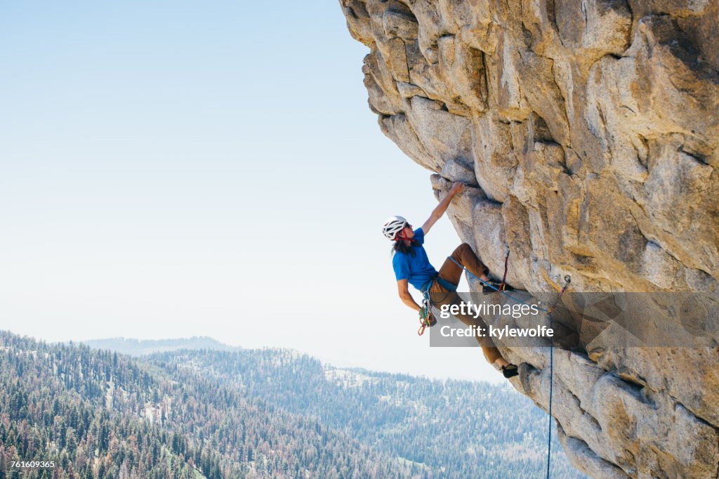 Man rock climbing, Buck Rock, California, America, USA