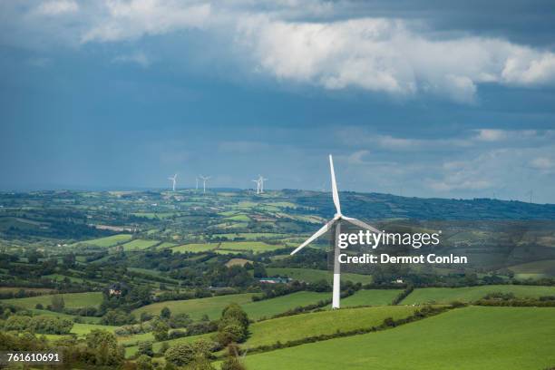 ireland, county cavan, landscape with wind turbines - cavan images stockfoto's en -beelden