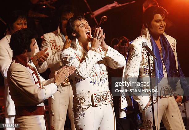 Shawn Klush of Franklin, Tennessee reacts as he is declared winner of The Ultimate Elvis Tribute Artist Contest, 17 August 2007 in Memphis,...