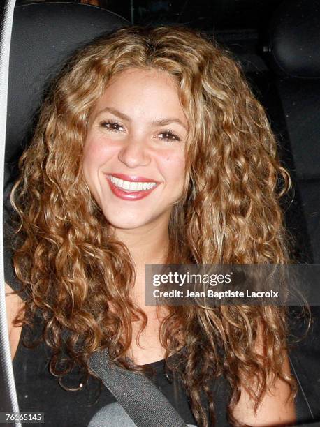 Shakira 2007 Fotografías e imágenes de stock - Getty Images