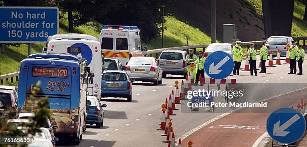 Police Checkpoint Uk Photos and Premium High Res Pictures - Getty Images
