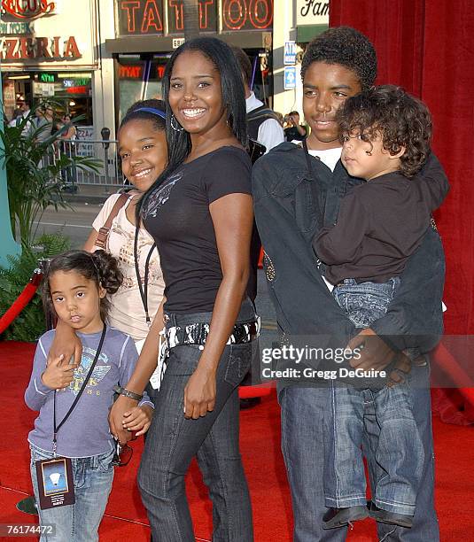 Shar Jackson and children