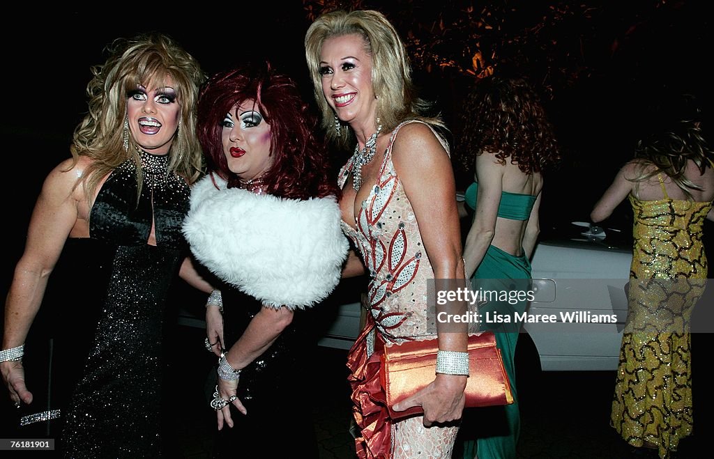 2007 Diva Roster Drag queens arrive at DIVA 2007, the Drag Industry Variety Awards ...
