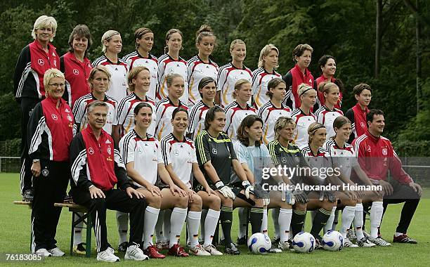 Head coach Silvia Neid, assistant coach Ulrike Ballweg, Martina Mueller, Sandra Smisek, Renate Lingor, Fatmire Bajramaj , Sonja Fuss, Petra...