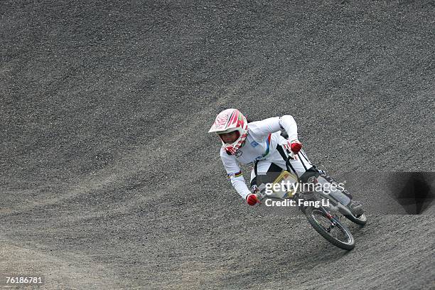 Shanaze Reade of Great Britain competes during qualifying for the UCI BMX Supercross race at the Olympic BMX course on August 20, 2007 in Beijing,...