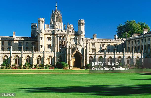 st john's college across lawn, cambridge, cambridgeshire, england, united kingdom, europe - cambridge university ストックフォトと画像