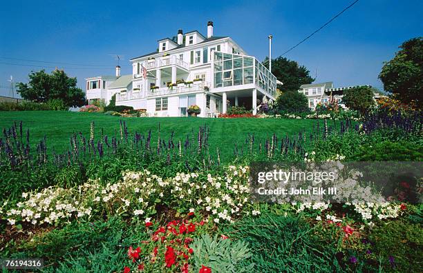 bed & breakfasts, 1830s admirals quarter, boothbay, maine, united states of america, north america - money under the bed bildbanksfoton och bilder