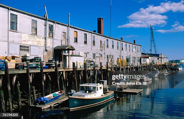 old port exchange area, fishing docks, portland, maine, united states of america, north america - puerto viejo fotografías e imágenes de stock