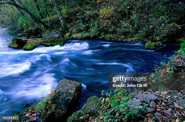 big spring, ozarks national scenic riverways, ozark national park, missouri, united states of america, north america - missouri fluss stock-fotos und bilder