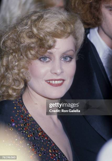 Beverly D Angelo Photos Stock-Fotos und Bilder - Getty Images