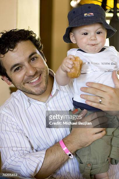 Fred Savage and son