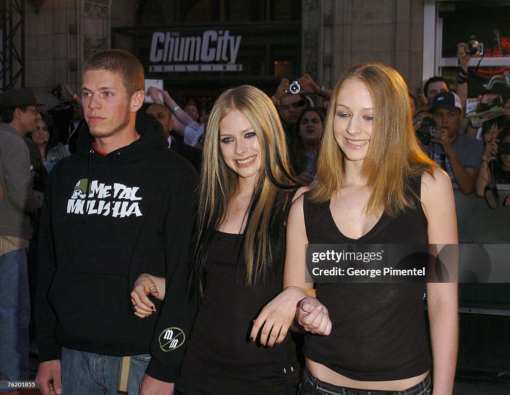 Avril Lavigne with brother Matthew and sister Michelle News Photo Getty Images