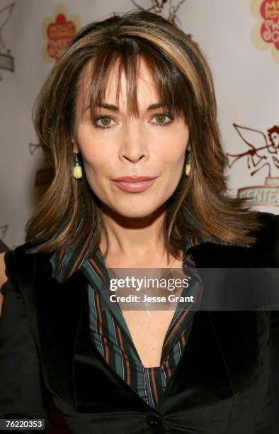 Lauren Koslow