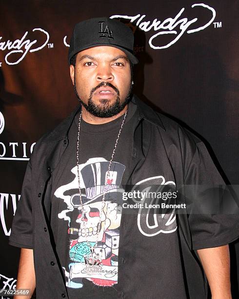 1,072 Ice Cube 2006 Stock Photos, High-Res Pictures, and Images - Getty