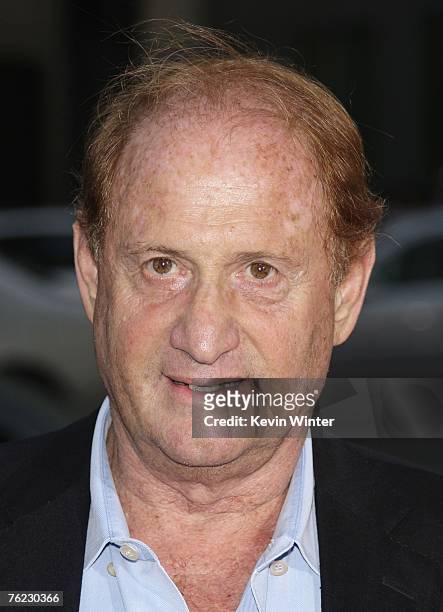 Producer Mike Medavoy arrives at the premiere of Yari Film's "Resurrecting the Champ" at the Academy Theater on August 22, 2007 in Beverly Hills,...
