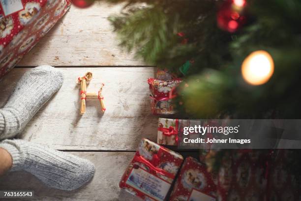 christmas present - johner christmas bildbanksfoton och bilder