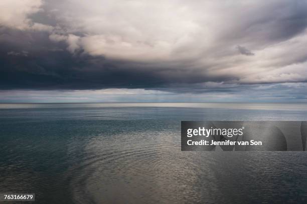 lake and dramatic stormy sky, oshawa, canada - oshawa 個照片及圖片檔