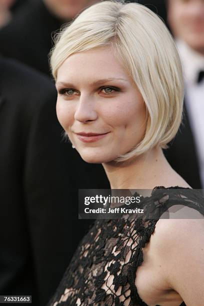 2,467 Kirsten Dunst 2005 Stock Photos, High-Res Pictures, and Images