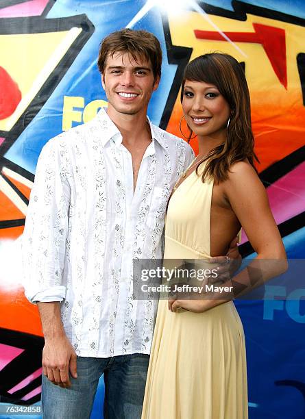 Actor Mathew Lawrence and dancer Cheryl Burke arrive to the 2007 Teen Choice Awards at the Gibson Amphitheater on August 26, 2007 in Universal City,...