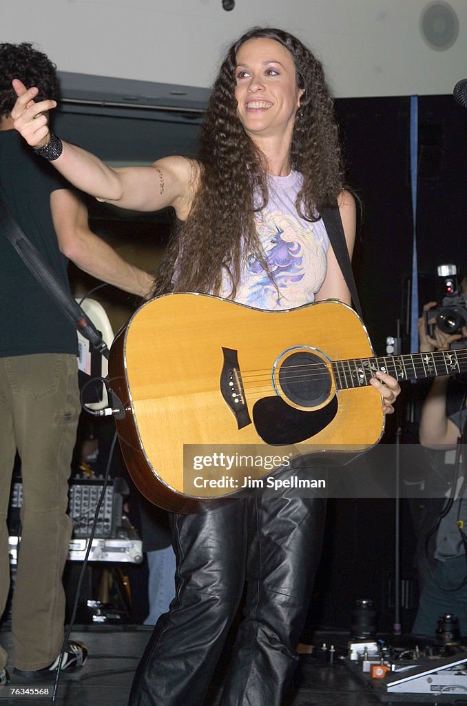 Alanis Morissette InStore Performance News Photo Getty Images