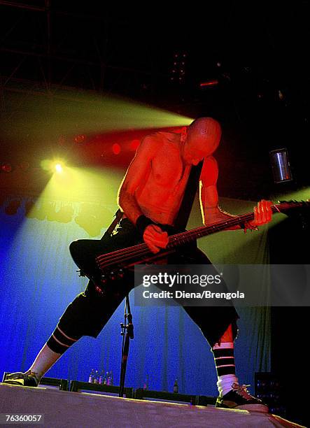 A Down Rapper 646 System Of A Down 2002 Photos & High Res Pictures - Getty Images
